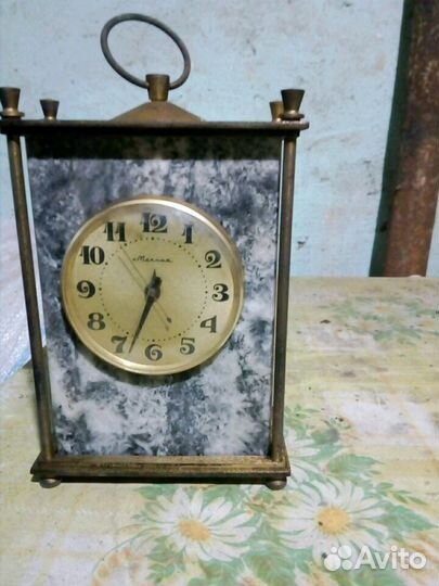 Настольные часы