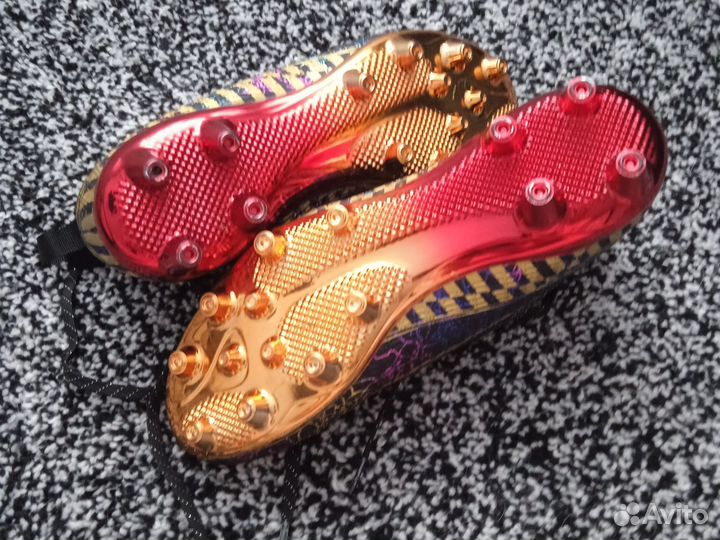 Бутсы футбольные 38 размер