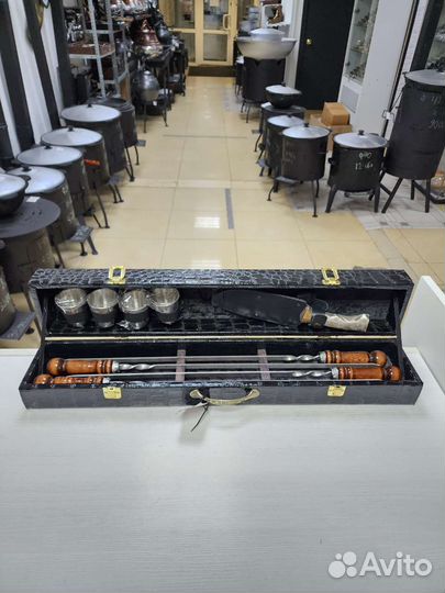 Набор шампуров подарочный в чемоданчике арт101