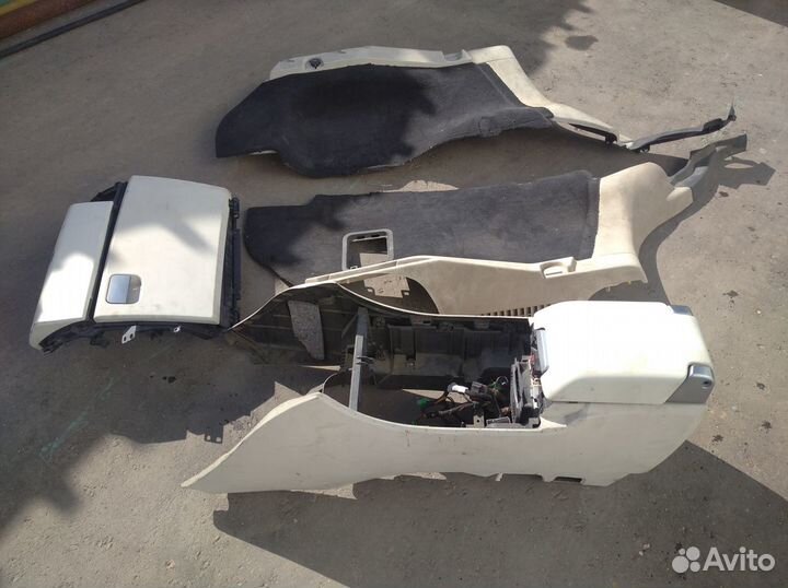 Подлокотник Range Rover Sport 2004-2013