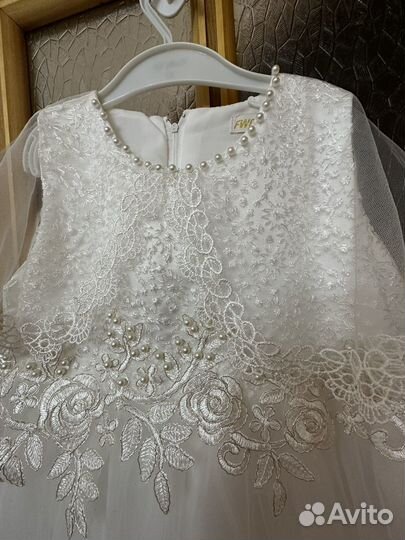 Детское нарядное платье белое 110