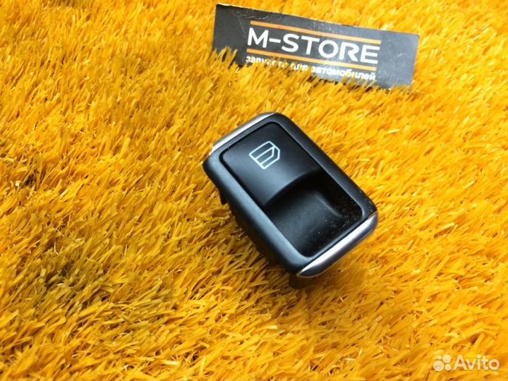 Кнопка стеклоподъемника задняя левая Mercedes-Benz