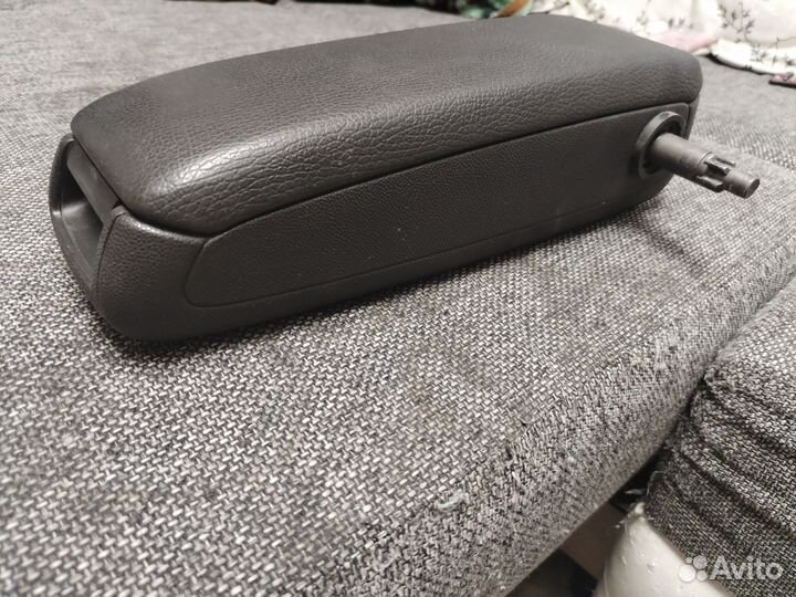 Подлокотник opel astra h