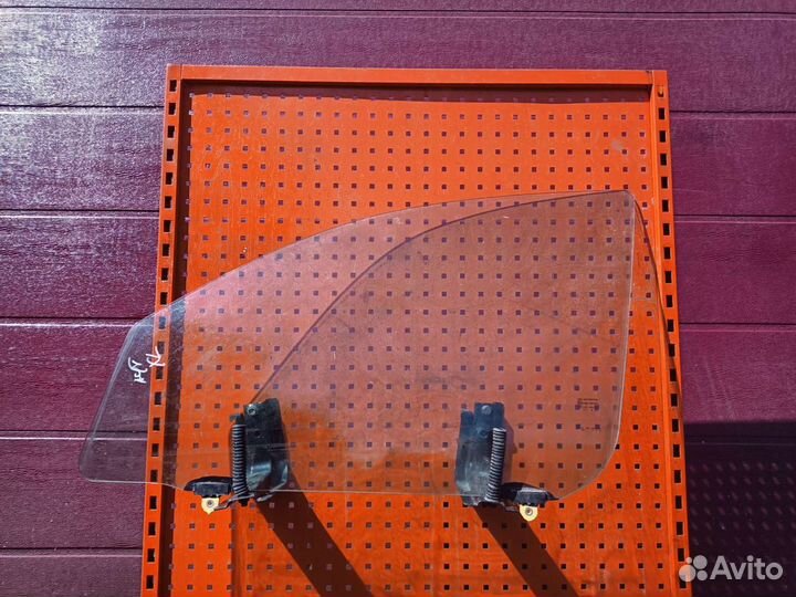 Стекло водителя Mitsubishi Outlander xl