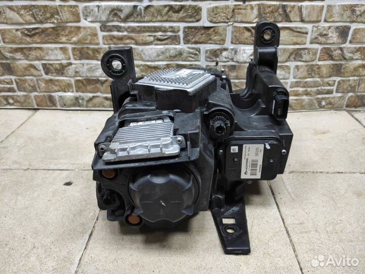 Фара правая Jeep Grand Cherokee