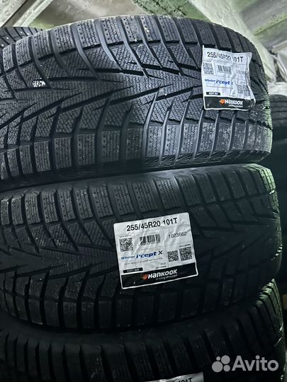Hankook Winter I'Cept X RW10 255/45 R20 101T