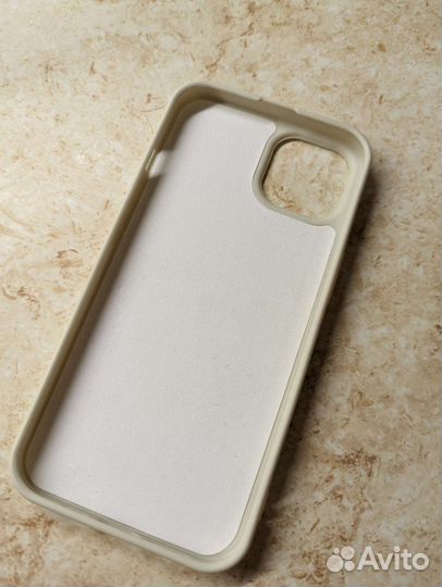 Чехол на iPhone 13