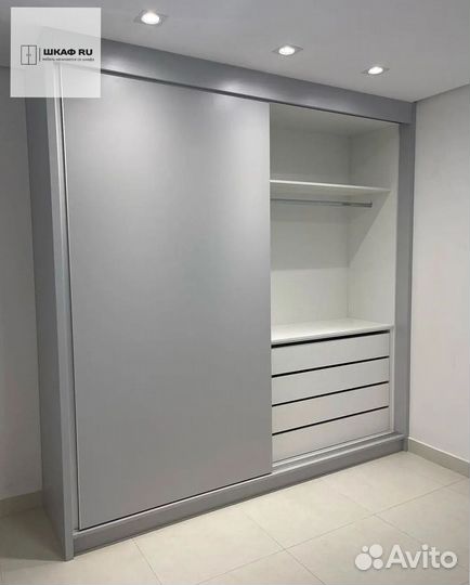 Современный шкаф купе