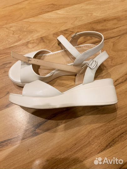 Босоножки бу женские 40