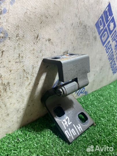 Петля двери передняя правая Bmw X5 кроссовер 3.0