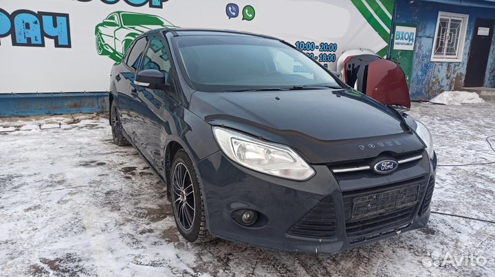 Замок спинки сиденья Ford Focus 3 2013 BM51A613B90