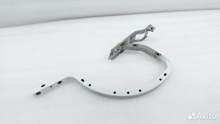 Б/У Петля крышки багажника Состояние отличное