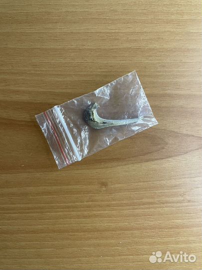 Анчоус в форме nike