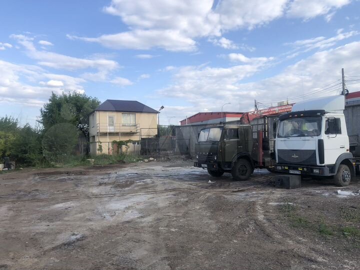Машиноместо, > 30 м²
