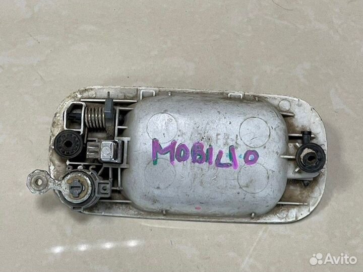 Ручка двери внешняя левая Honda Mobilio