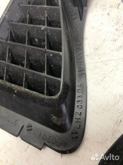 Решетка вентиляционная для Mitsubishi Lancer 10