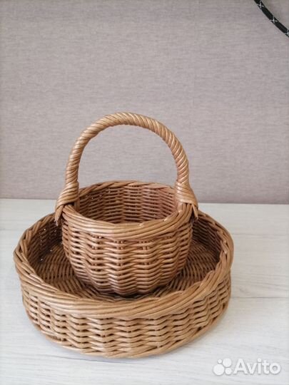 Набор плетеных корзин