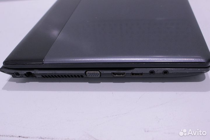 Ноутбук Samsung NP300E5C/i5/SSD240/Win 10