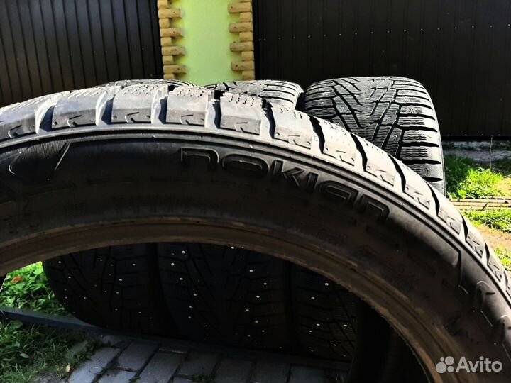 Nokian Tyres Hakkapeliitta 7 SUV 295/40 R21 111T
