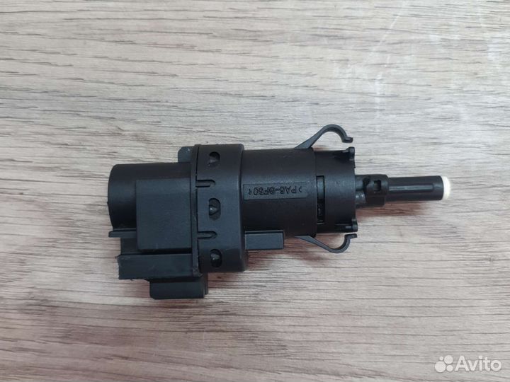 Датчик включения стоп сигнала focus transit