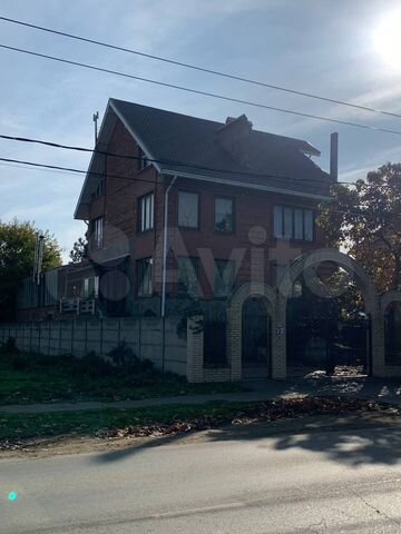 Дом 375 м² на участке 8 сот.