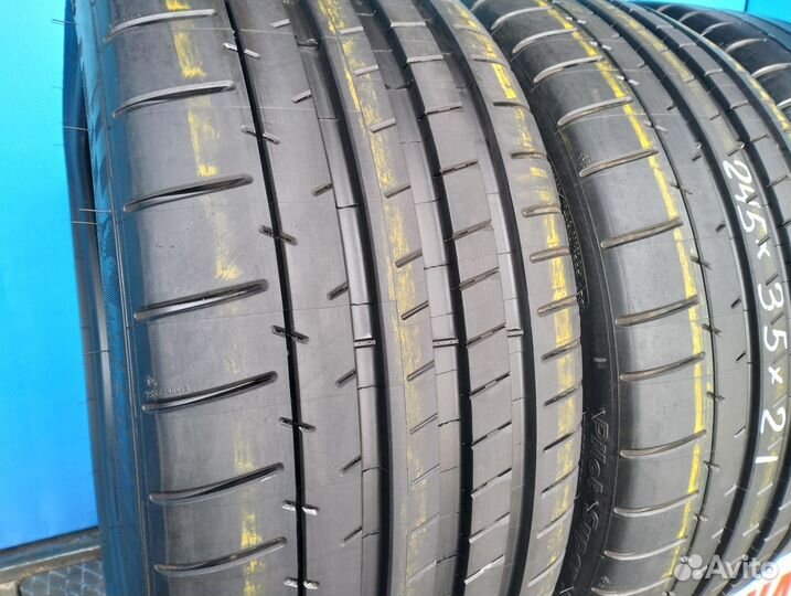 Michelin Pilot Super Sport 245/35 R21 и 275/30 R21 98Y