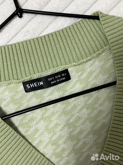 Жилет женский трикотажный 44