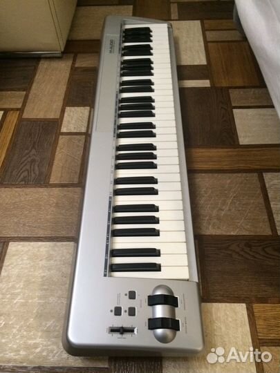 Midi-контроллер M-audio