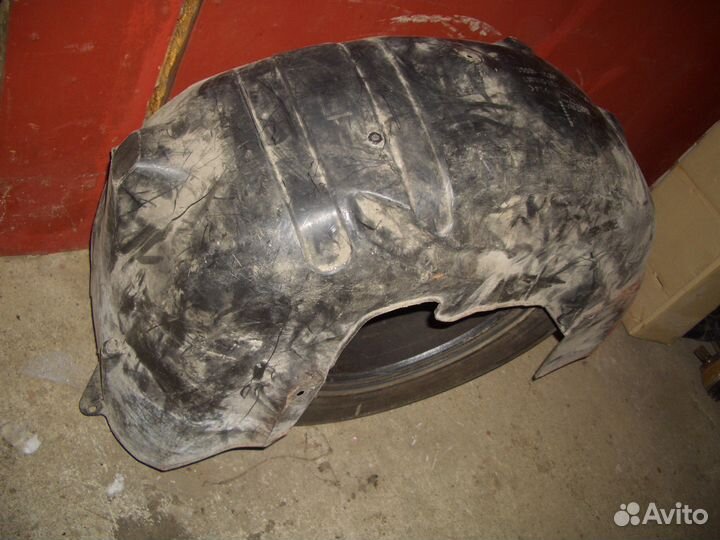 Подкрылок задний левый Сузуки Гр.Витара с05-15г