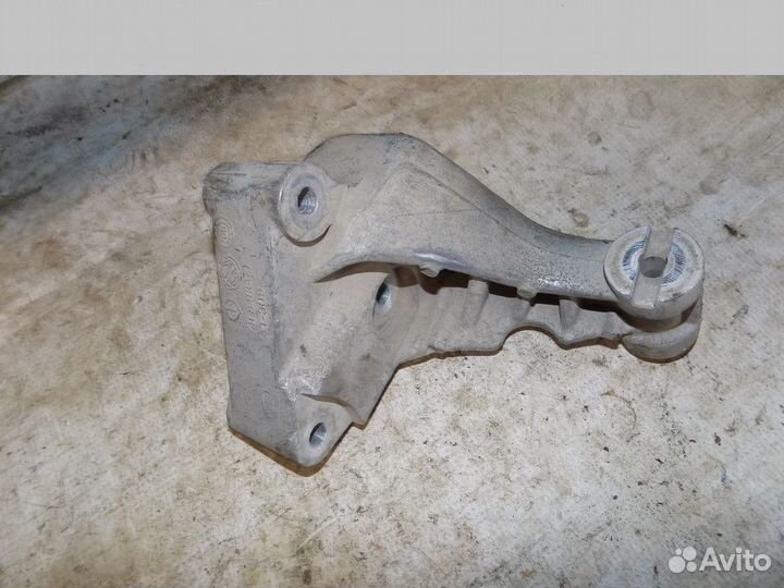 Кронштейн кпп Albea 2002-2012