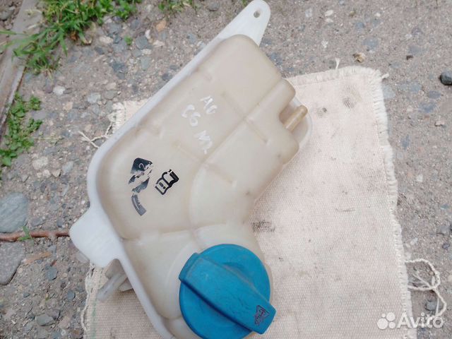 Расширительный бак Audi a6 c6 3.0