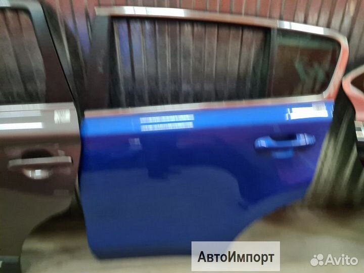 Дверь задняя левая Kia Sportage 4 синяя бу