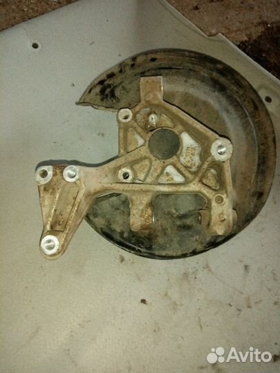 Ступица задняя правая Volkswagen Passat B6 CAX