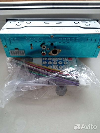 Продам новую магнитолу с Bluetooth