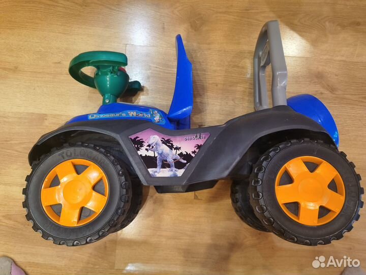 Машинка каталка толокар