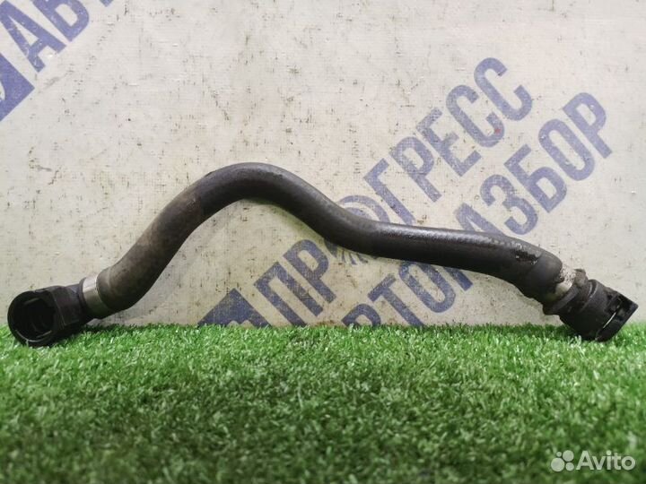 Трубка помпы Bmw 750I седан 4.8 N62B48B 2007