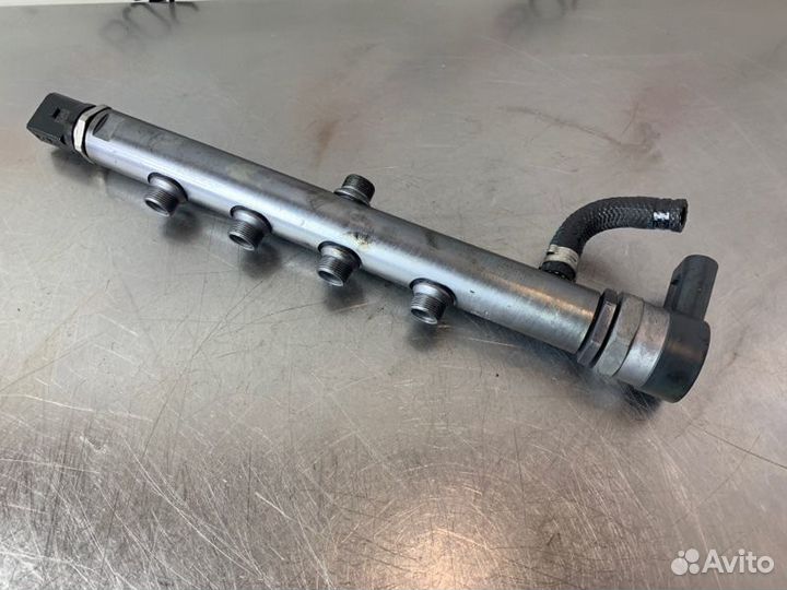 Топливная рампа Mercedes E-Class W213 OM654 2.0