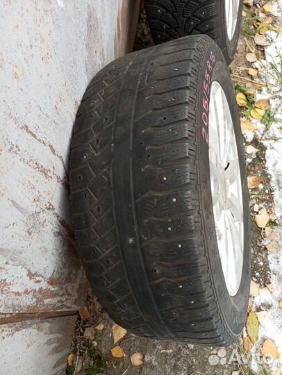 Диски литые с шинами 205/55 R 16