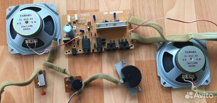 Части синтезатора Yamaha PSR-510
