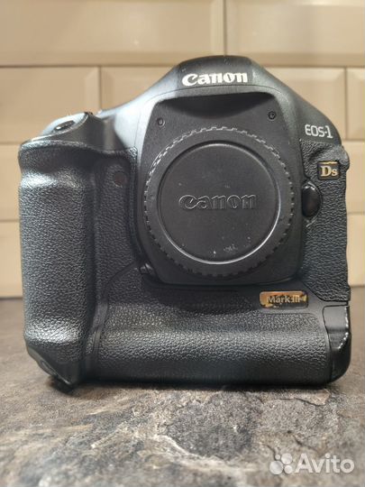 Фотоаппарат Canon EOS 1DS Mark 3