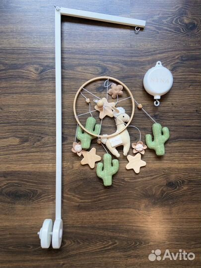 Мобиль на кроватку из фетра