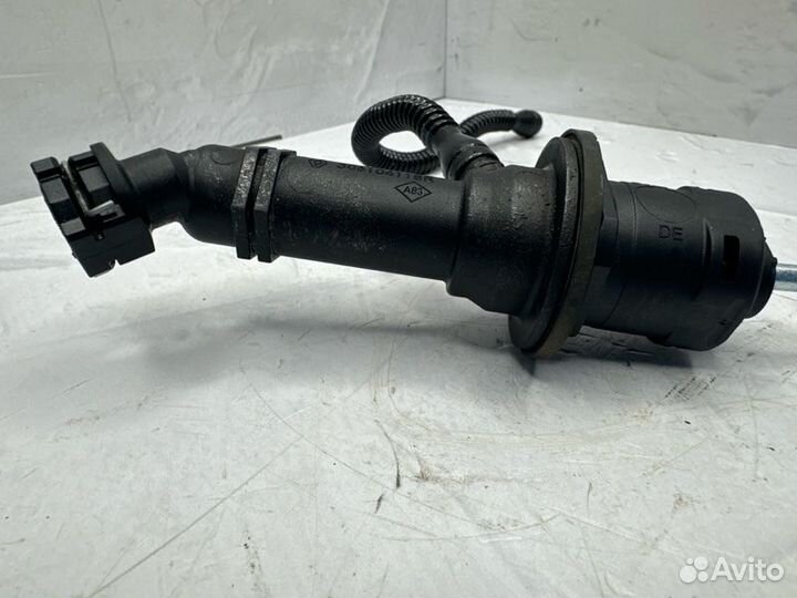 Главный цилиндр сцепления Renault Sandero 5S H4M