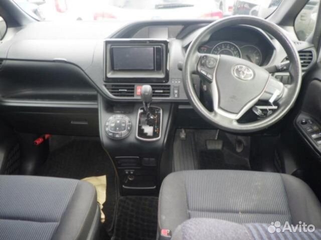 Toyota Voxy 2.0 CVT, 2020, 80 000 км