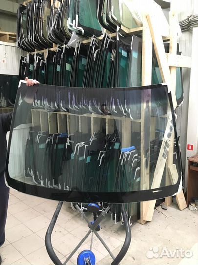 Лобовое стекло Lexus Rx300 rx350 rx330 400 h