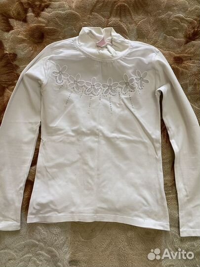Блузки белые на девочку 5 шт
