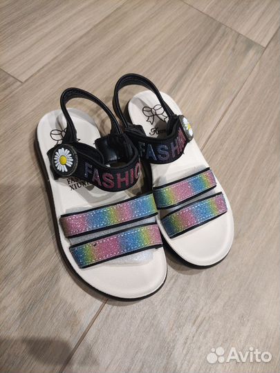 Босоножки для девочки