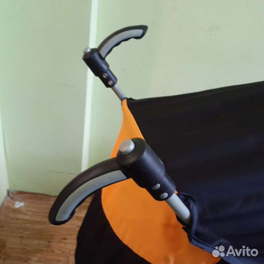 Коляска прогулочная