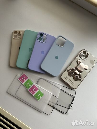 Защитные стекла и чехлы на iPhone 12 Pro Max