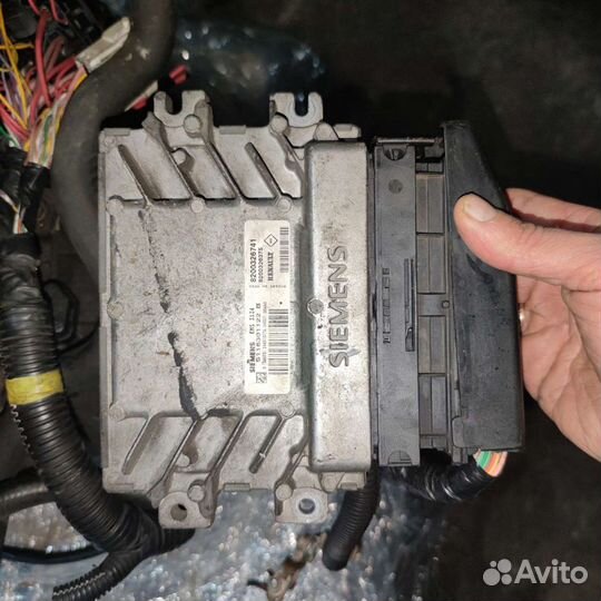 Блок эбу Renault Clio 1.6