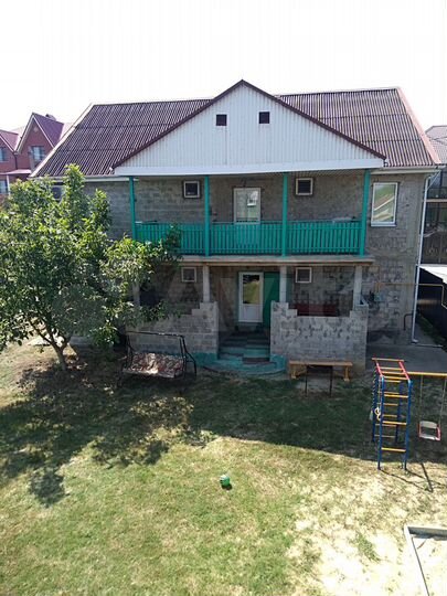 Дом 220 м² на участке 10 сот.